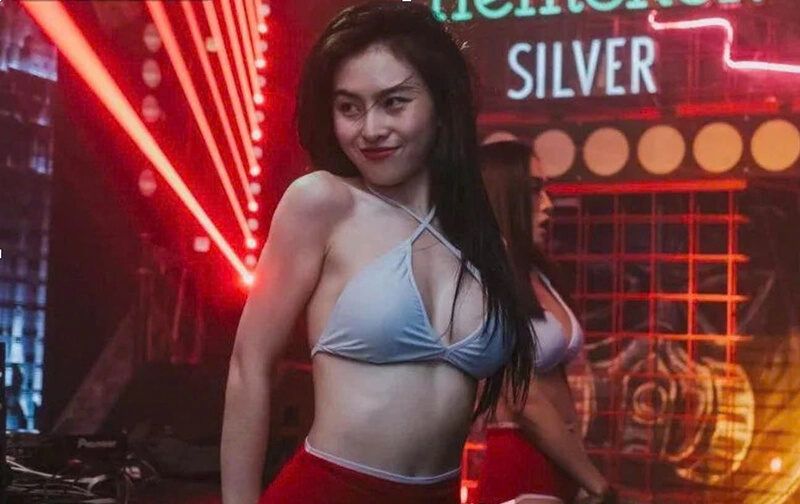 Hình ảnh gái mặc bikini trong bar