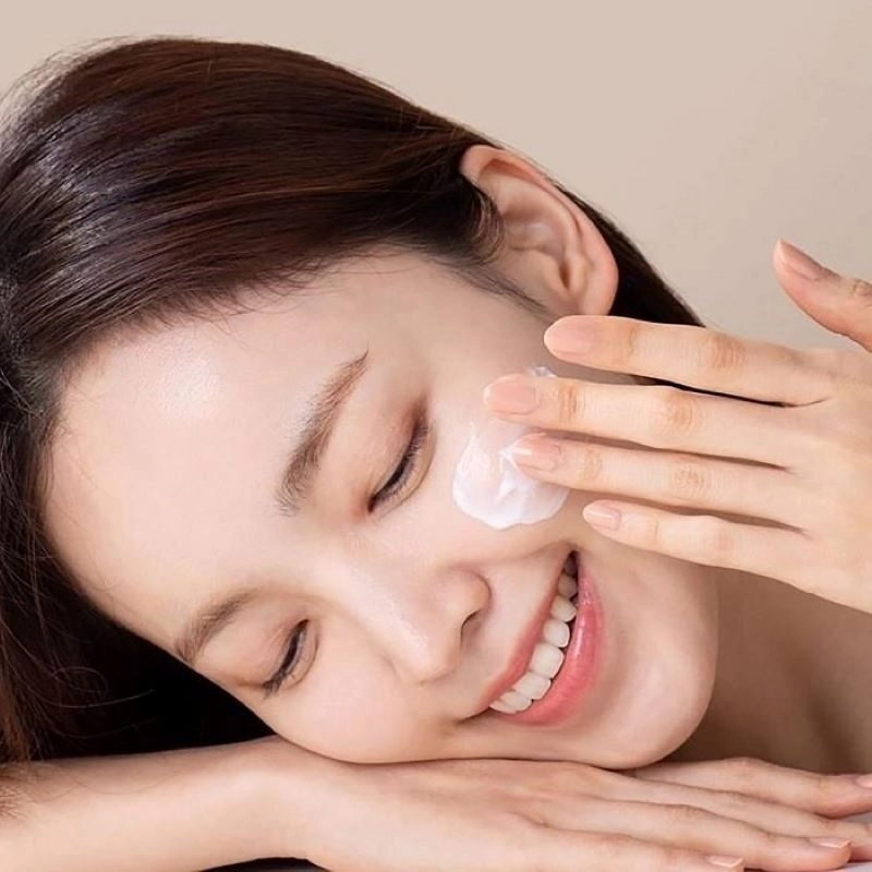 đắp mặt nạ collagen có cần rửa lại không