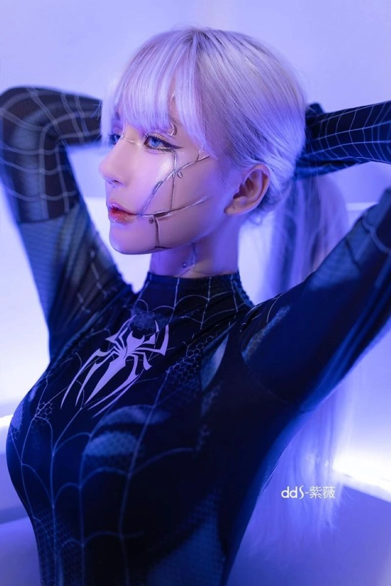 ảnh gái xinh cosplay thanh gươm diệt quỷ