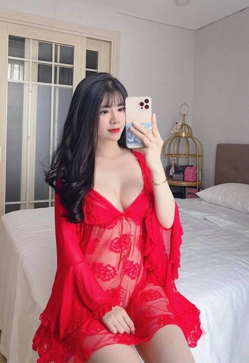 gái đẹp mặc đồ ngủ