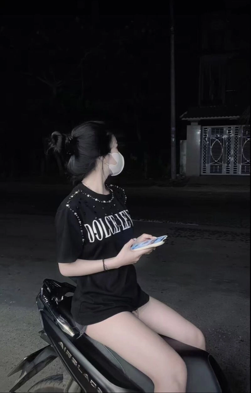 ảnh gái xinh che mặt girl phố