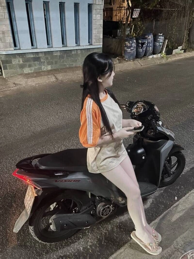 ảnh gái xinh che mặt girl phố